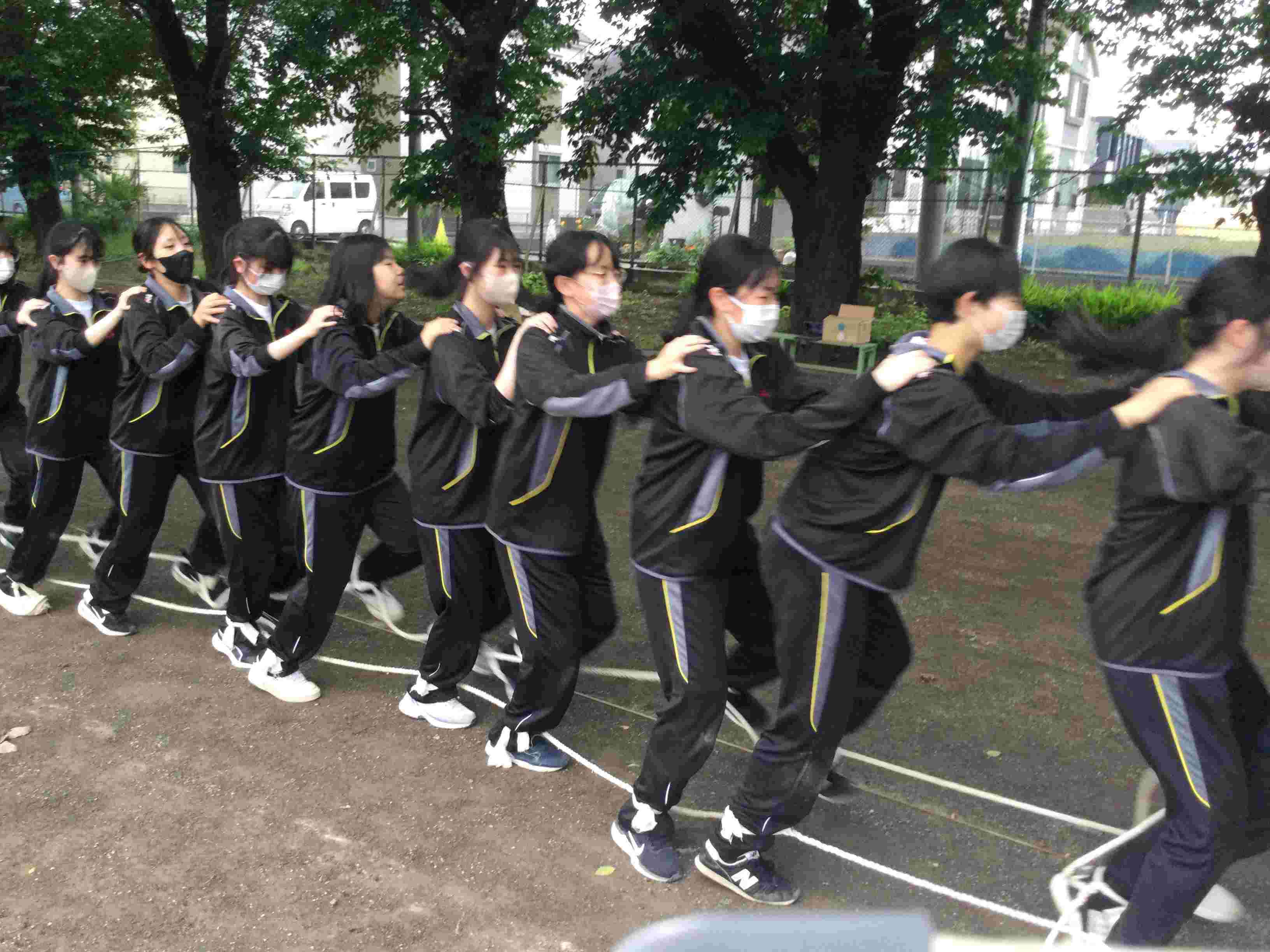 〇体育大会３　ムカデ②